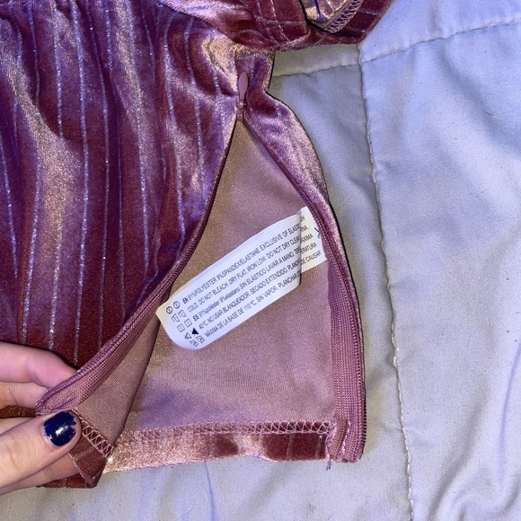 forever21 striped of the shoulder crop top - Picture 3 of 4